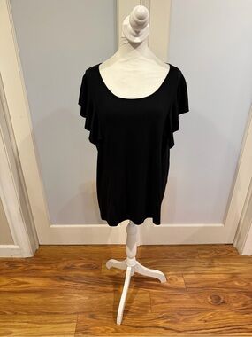 Scoop Neck Black Short Sleeve Ruffle Top